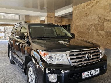 Toyota Land Cruiser 200  2014 