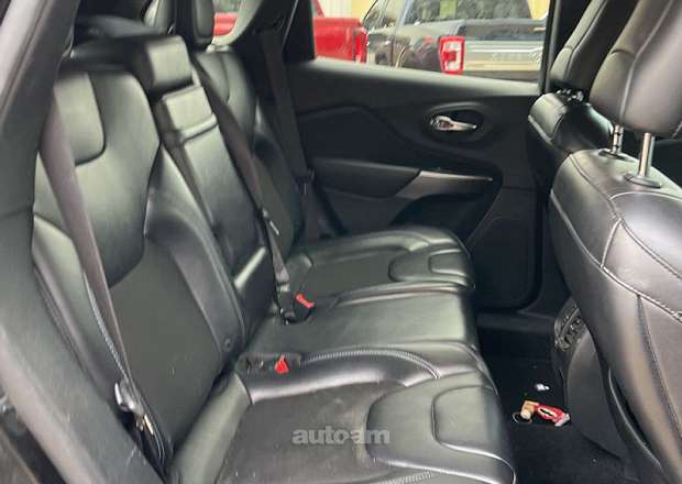 Jeep Cherokee 2019 — լուսանկար 4