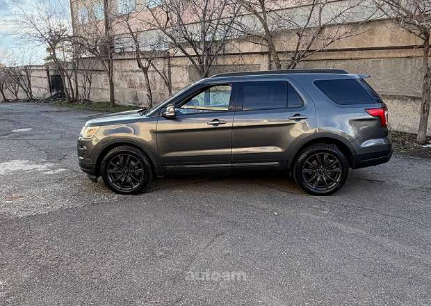 Ford Explorer