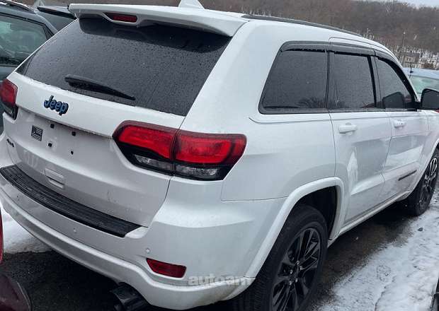 Jeep Grand Cherokee 2019 — լուսանկար 5