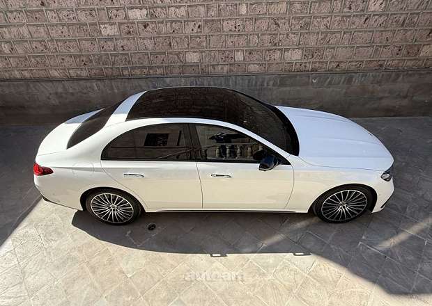 Mercedes-Benz E 200