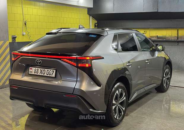 Toyota Bz4X