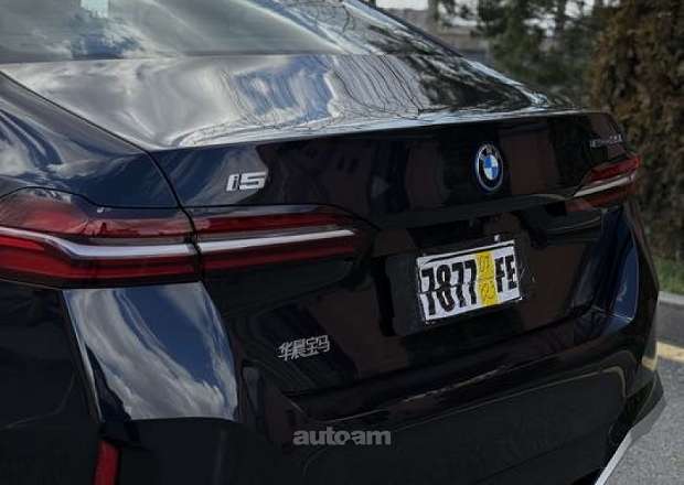 BMW i5