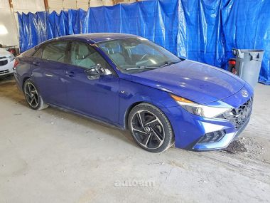 Hyundai Elantra  2022 