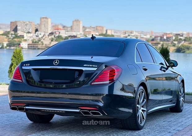 Mercedes-Benz S 63 AMG