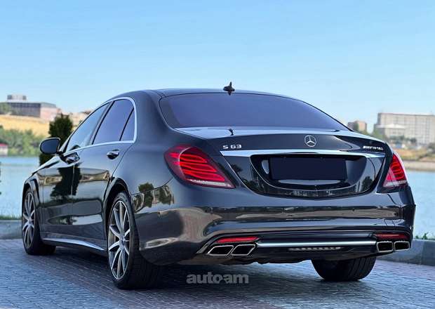 Mercedes-Benz S 63 AMG