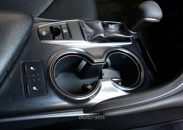 Toyota Camry 2018 — լուսանկար 7