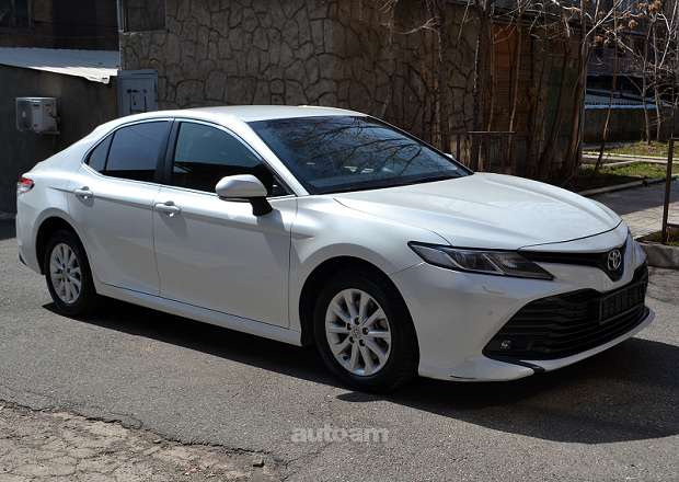 Toyota Camry 2018 — լուսանկար 5