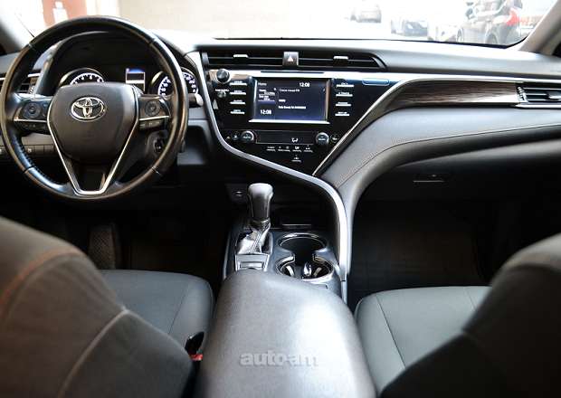 Toyota Camry 2018 — լուսանկար 6