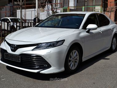 Toyota Camry, 2018