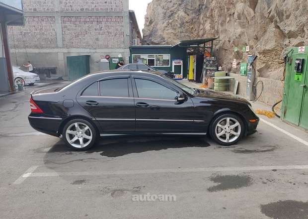 Mercedes-Benz C 230