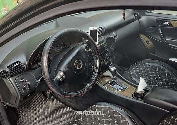 Mercedes-Benz C 230