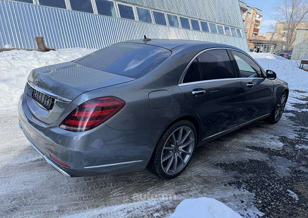 Mercedes-Benz S 560