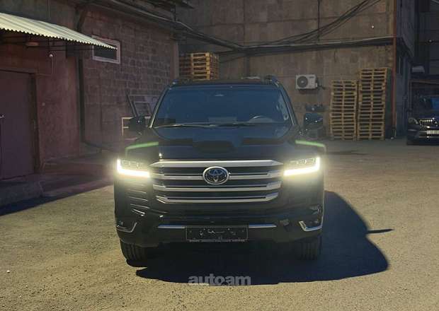 Toyota Land Cruiser 300