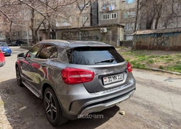 Mercedes-Benz GLA 250