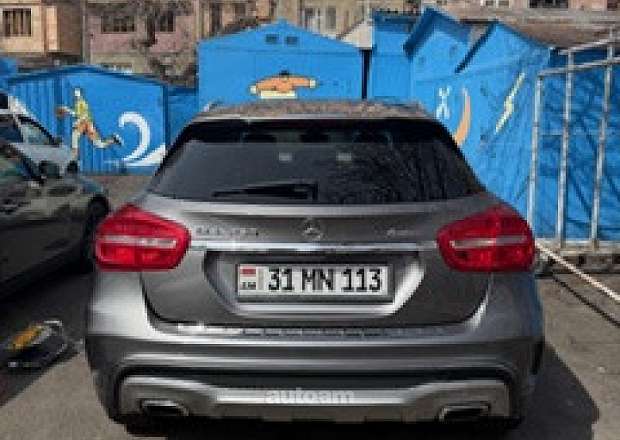 Mercedes-Benz GLA 250