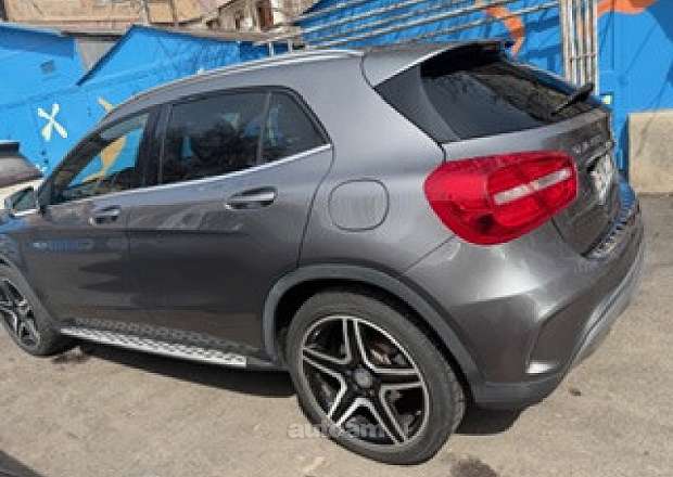 Mercedes-Benz GLA 250