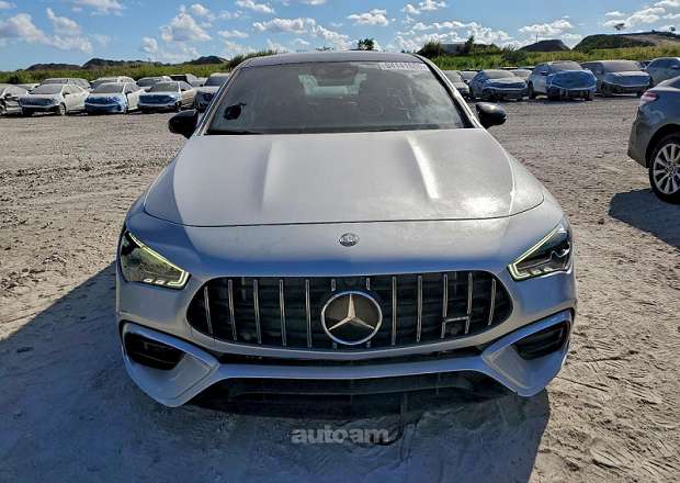 Mercedes-Benz CLA 45 AMG