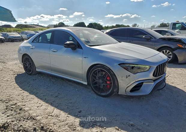 Mercedes-Benz CLA 45 AMG