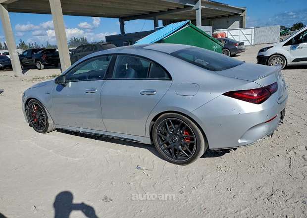 Mercedes-Benz CLA 45 AMG