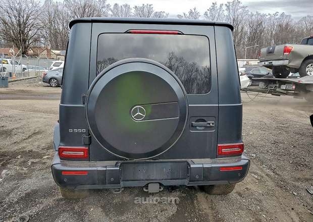 Mercedes-Benz G 550