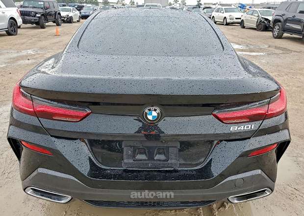 BMW 840
