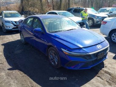Hyundai Elantra  2024 