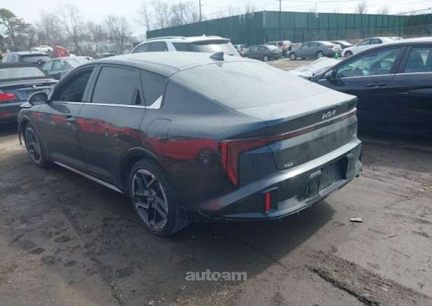 Kia K4