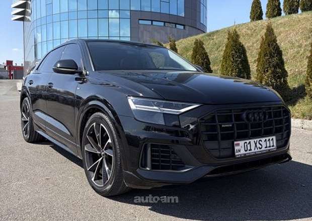 Audi Q8