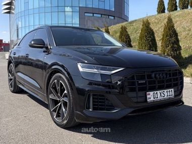 Audi Q8  2022 