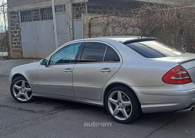 Mercedes-Benz E 500