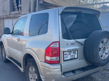 Mitsubishi Pajero  2003 