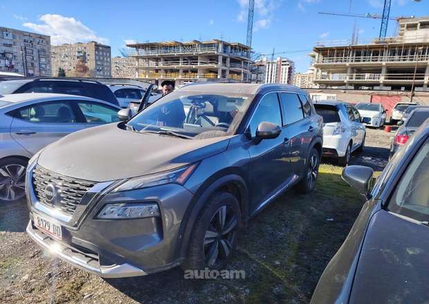Nissan Rogue