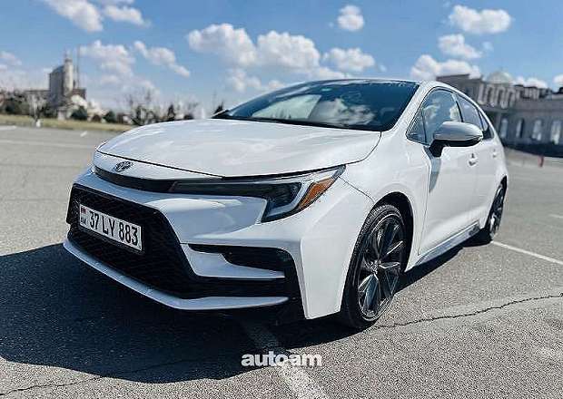 Toyota Corolla 2024 — photo 1