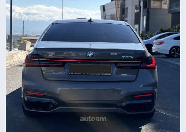 BMW 750