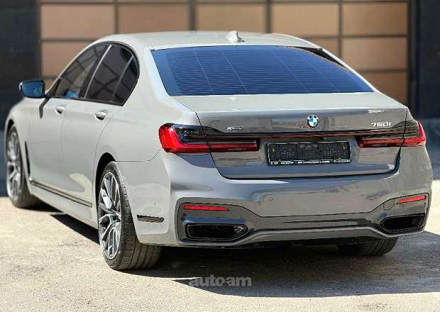 BMW 750