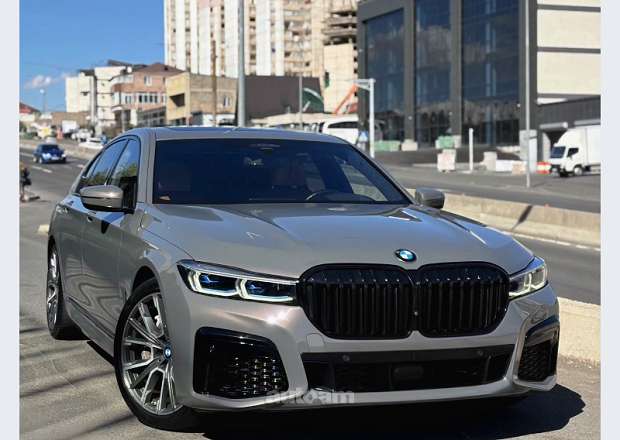 BMW 750