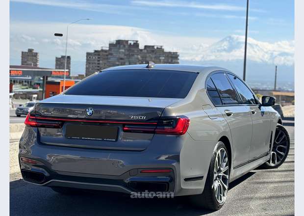 BMW 750
