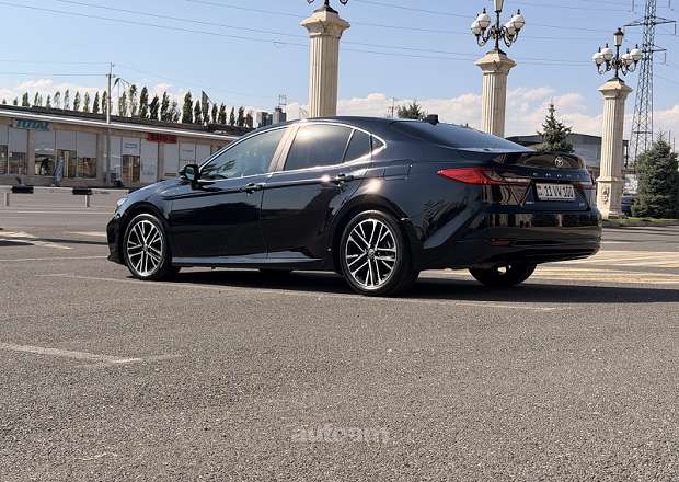 Toyota Camry 2025 — photo 4