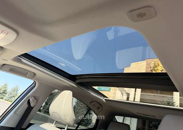 Toyota Camry 2025 — photo 8