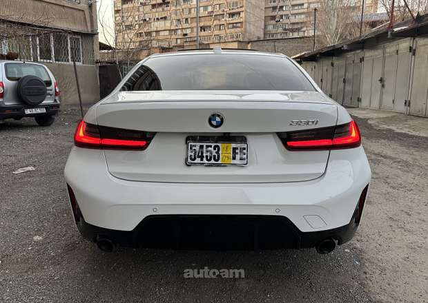 BMW 330