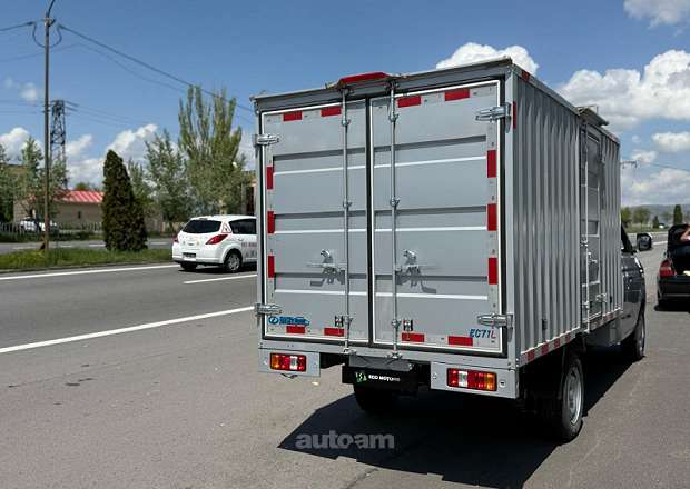 Ruichi EC71 L Cargo Box