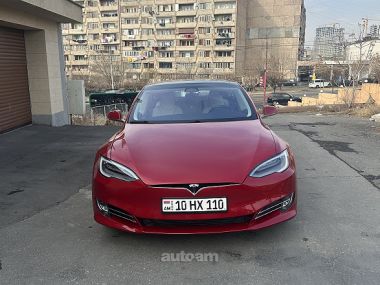 Tesla Model S  2018 