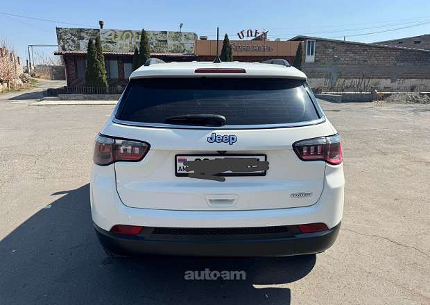 Jeep Compass 2018 — լուսանկար 8