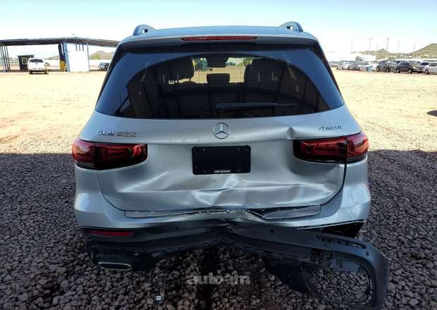 Mercedes-Benz GLB 250