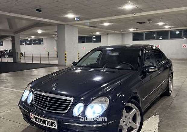 Mercedes-Benz E 320