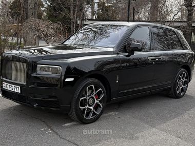 Rolls Royce Cullinan  2021 