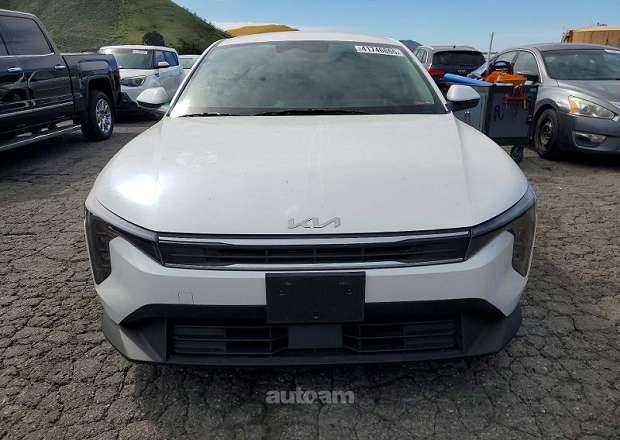 Kia K4