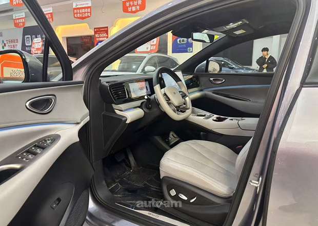 BYD SEA Lion 06