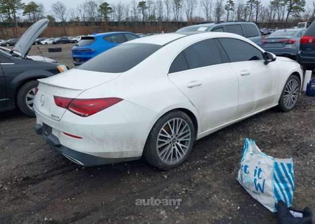 Mercedes-Benz CLA 250